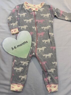 Hatley - long sleeve footless sleeper/romper. Size 3-6 months